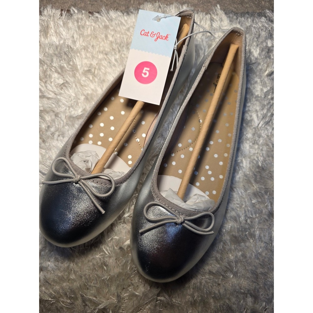 Cat & Jack Girls Metallic Silver Ballet Flats Bow Slip On Dress Shoes Size 5 NEW